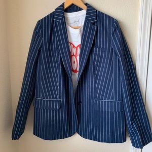 Navy pinstriped blazer🪴